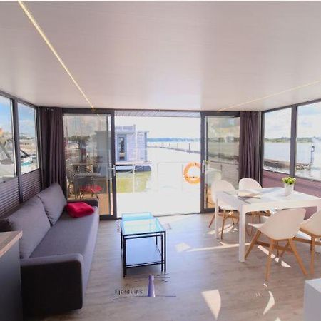 Hausboot Fjord Aries Mit Dachterrasse In Schleswig Hotel Exterior photo