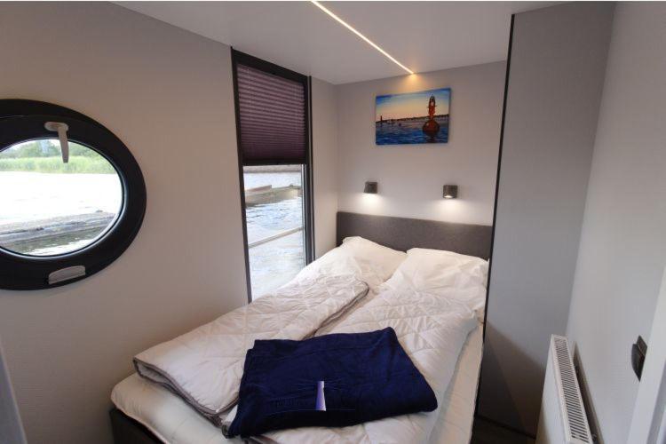 Hausboot Fjord Aries Mit Dachterrasse In Schleswig Hotel Exterior photo