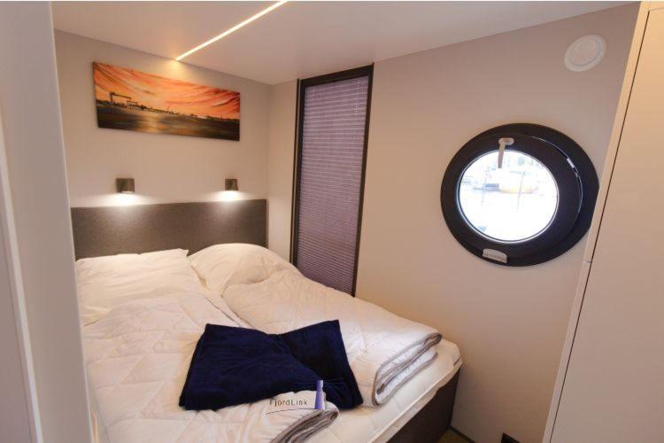 Hausboot Fjord Aries Mit Dachterrasse In Schleswig Hotel Exterior photo