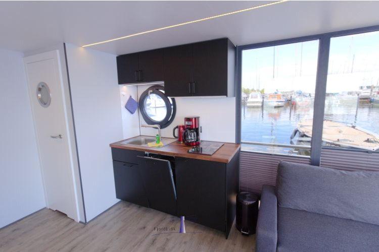 Hausboot Fjord Aries Mit Dachterrasse In Schleswig Hotel Exterior photo